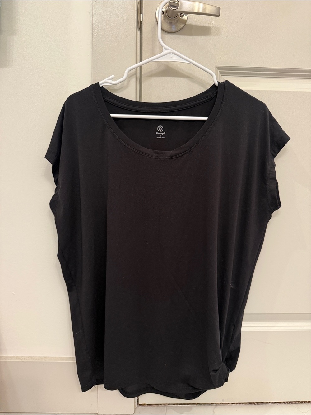 Black Short Sleeve Scoop Neck Tee